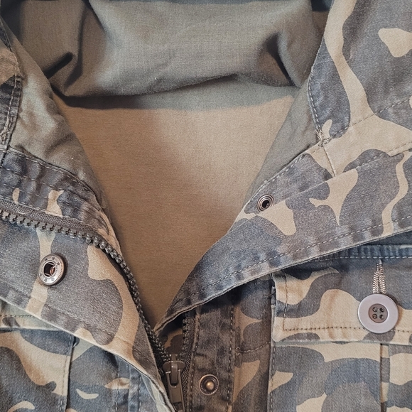 Army jacket - Picture 4 of 5